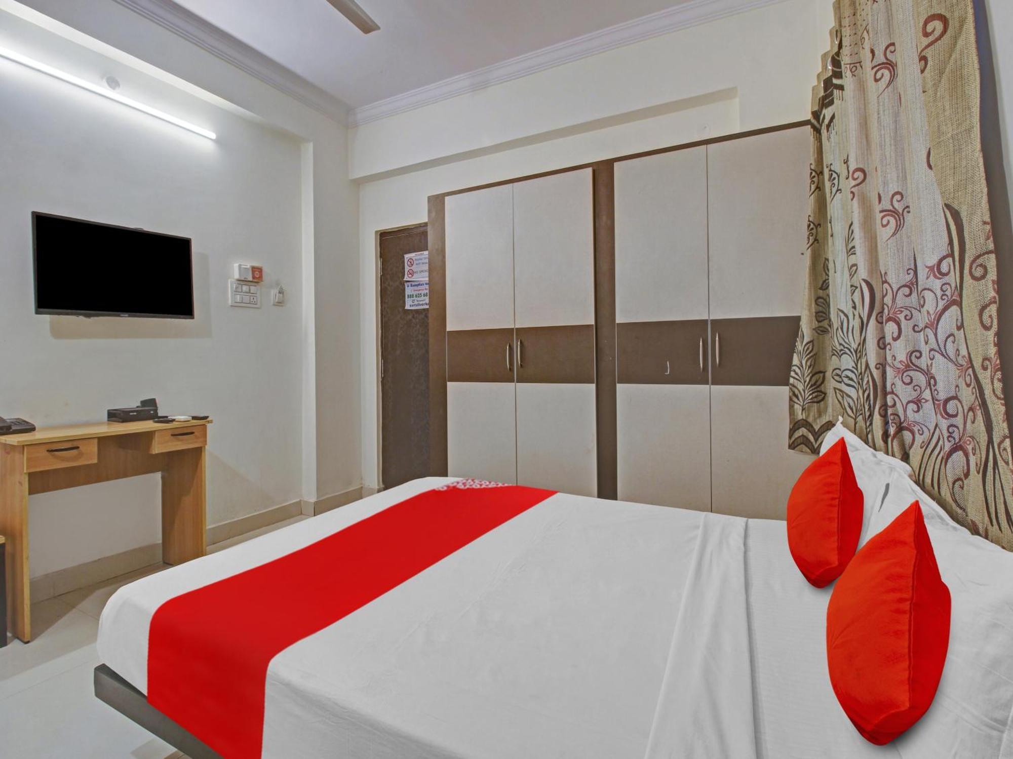 Hotel O Svr Silver Key Lingampalli ภายนอก รูปภาพ