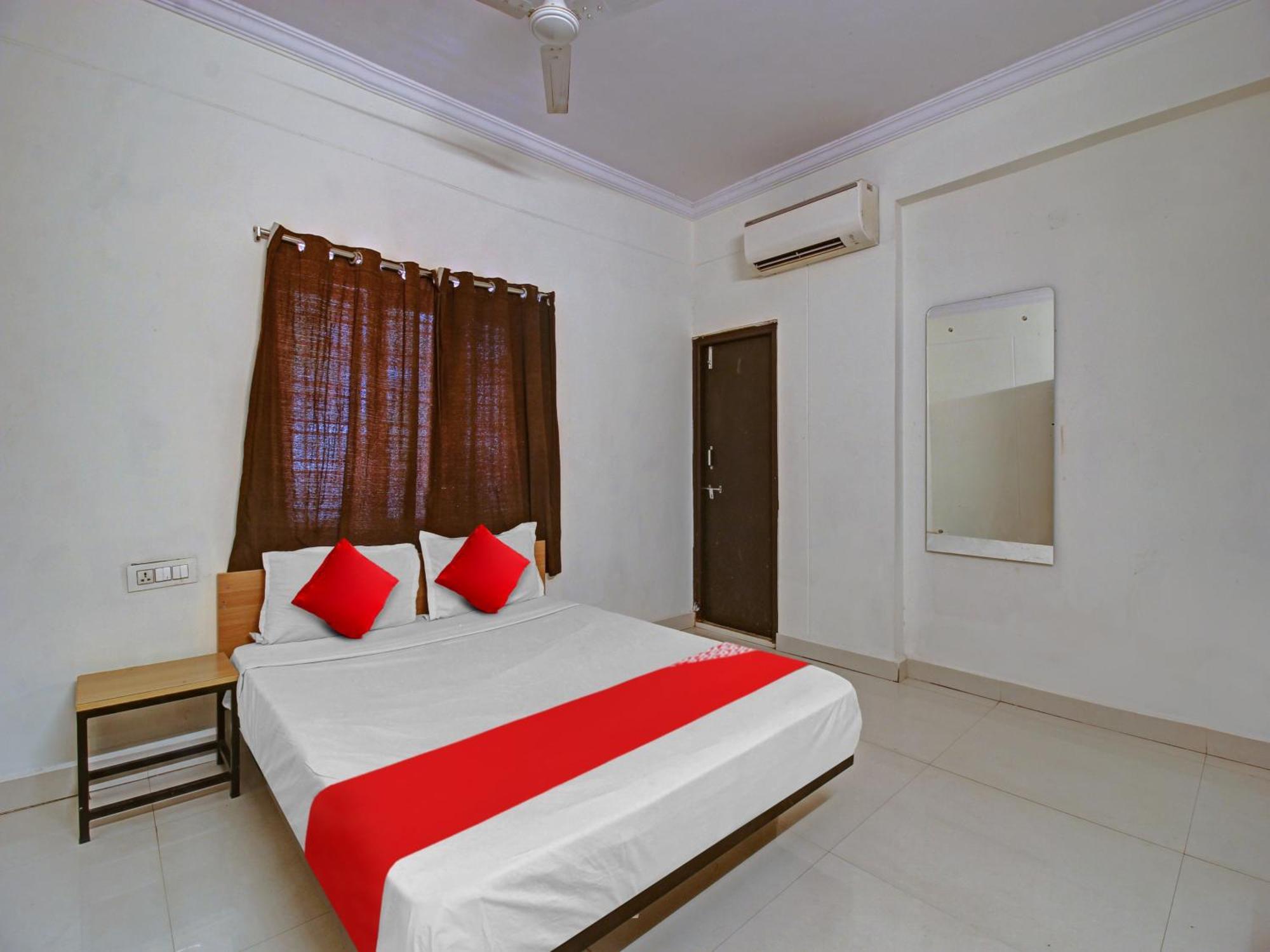 Hotel O Svr Silver Key Lingampalli ภายนอก รูปภาพ