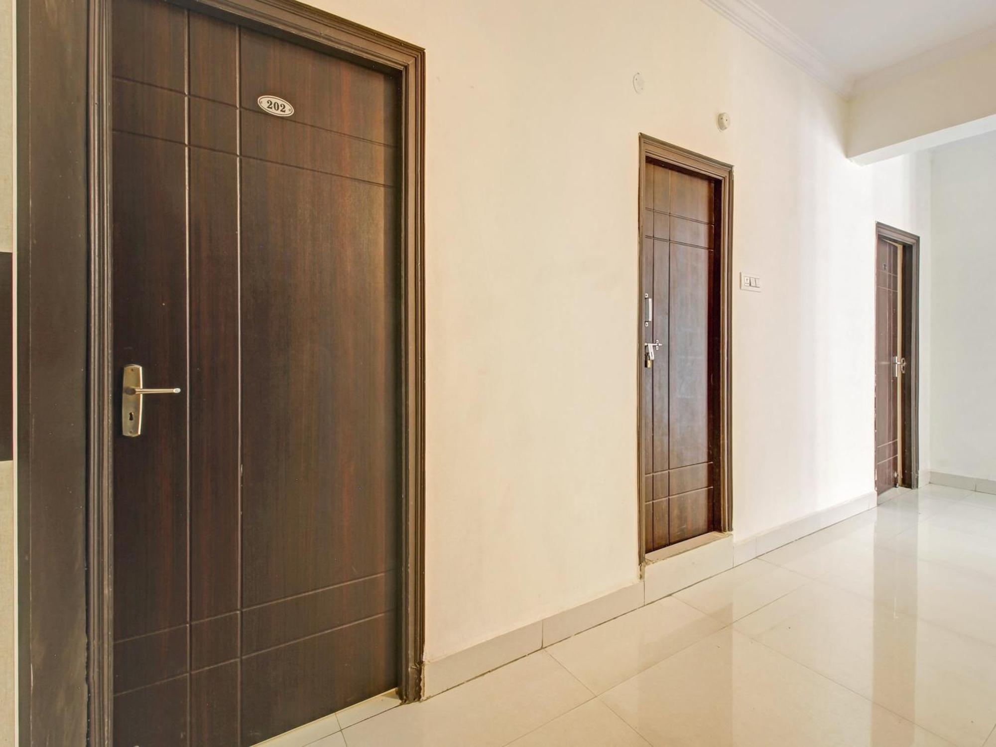 Hotel O Svr Silver Key Lingampalli ภายนอก รูปภาพ