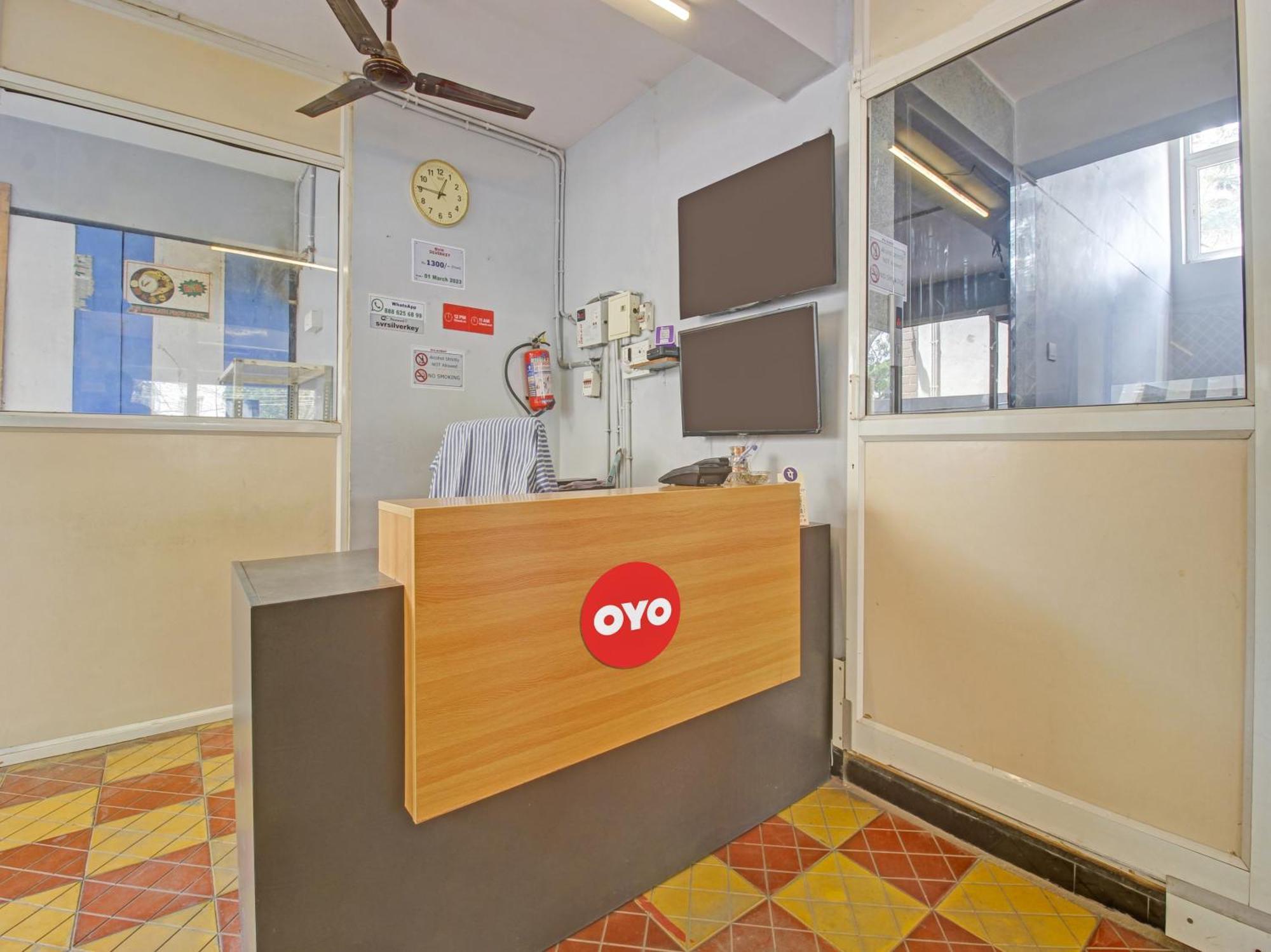 Hotel O Svr Silver Key Lingampalli ภายนอก รูปภาพ