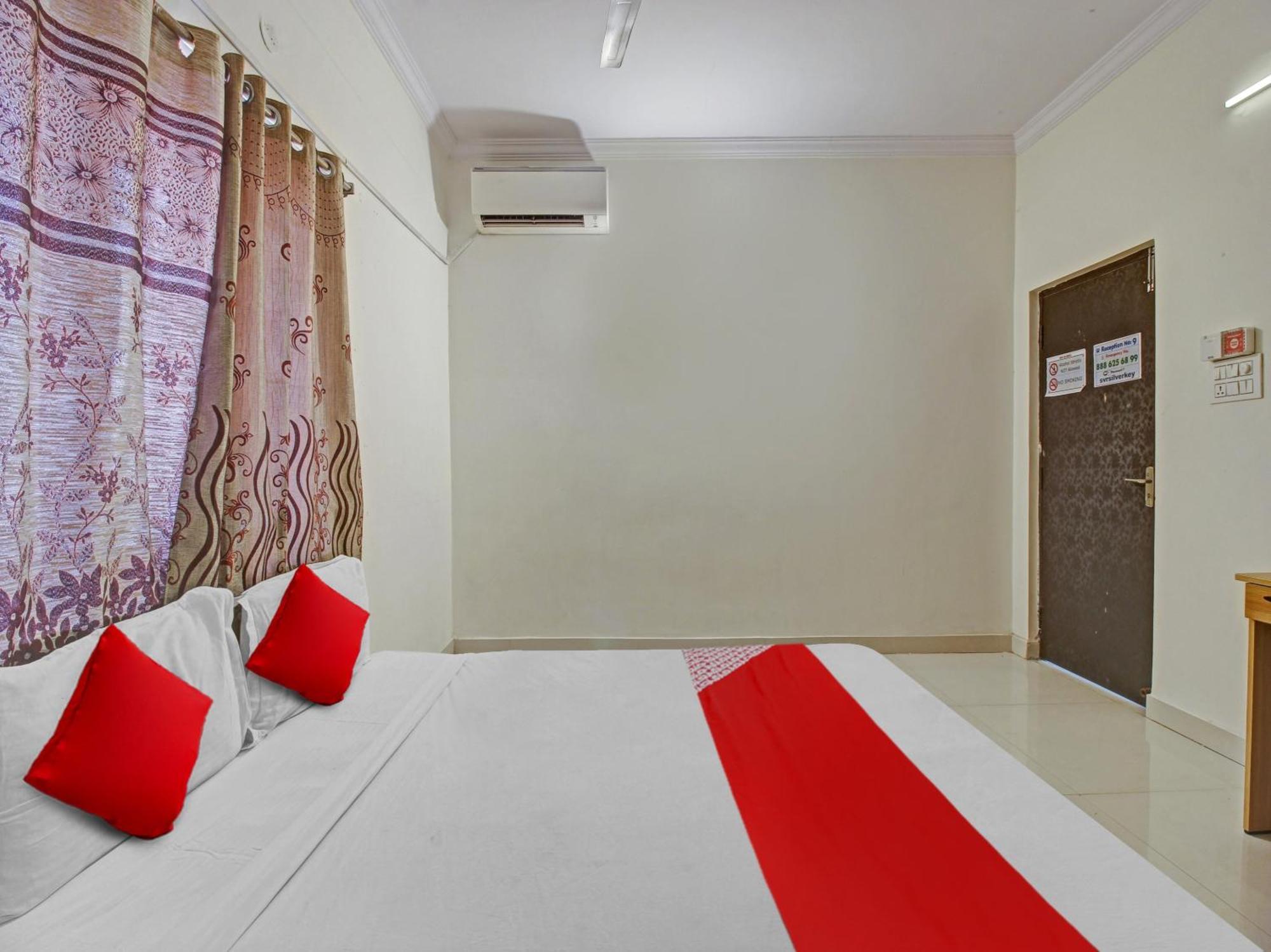 Hotel O Svr Silver Key Lingampalli ภายนอก รูปภาพ