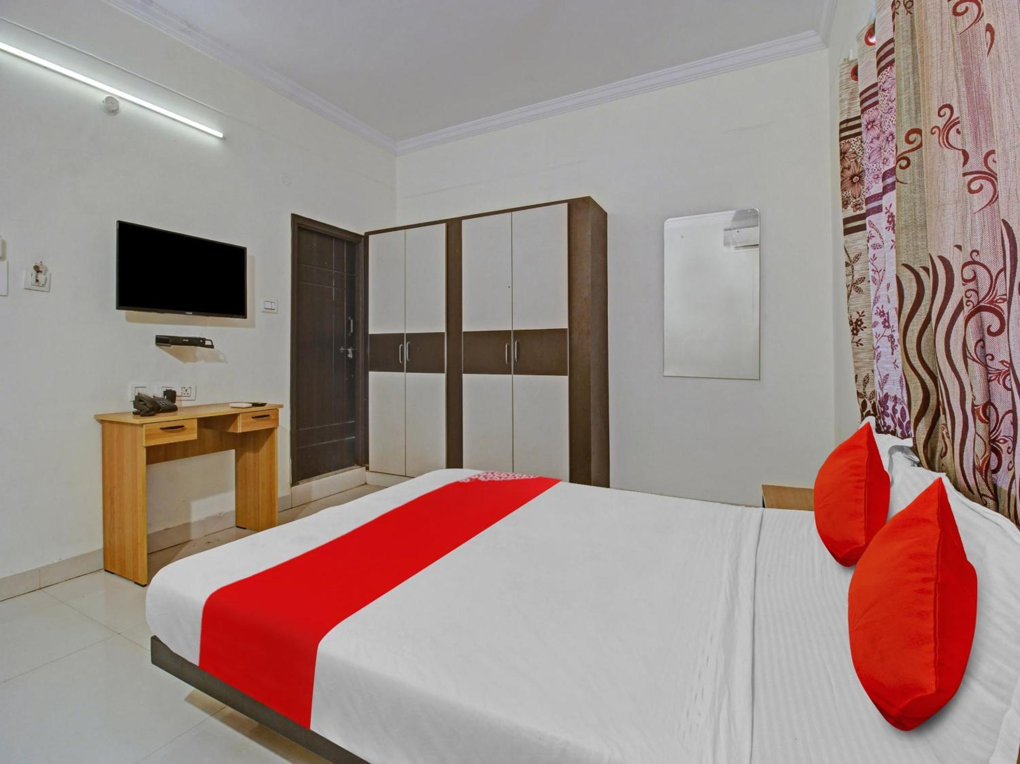 Hotel O Svr Silver Key Lingampalli ภายนอก รูปภาพ